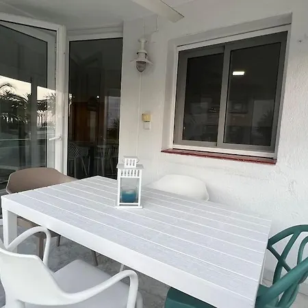 Primera Linea De Mar Con Jardin *